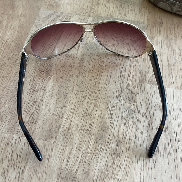 Marc Jacobs Sunglasses W/ Coach Case - Picture 15 of 17
